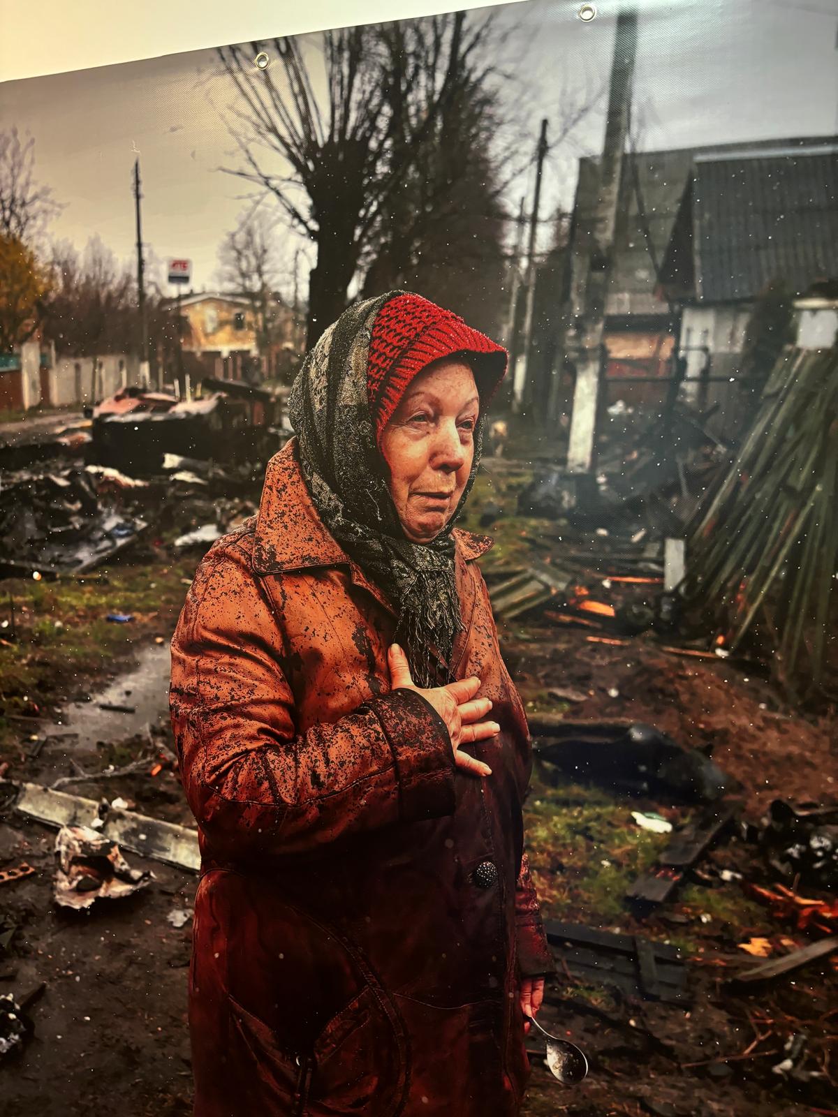 Vista exposición: UCRANIA, la guerra de los civiles. Luis de Vega.